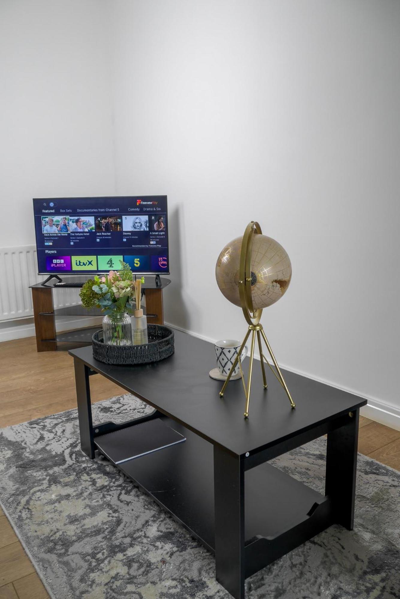 Modern 4 Bedroom Detatched House 스톡튼온티스 외부 사진